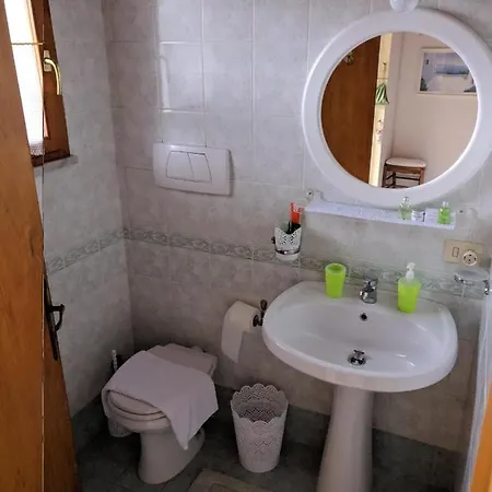 Casa Vacanze Lettoelatte Forio D'ischia