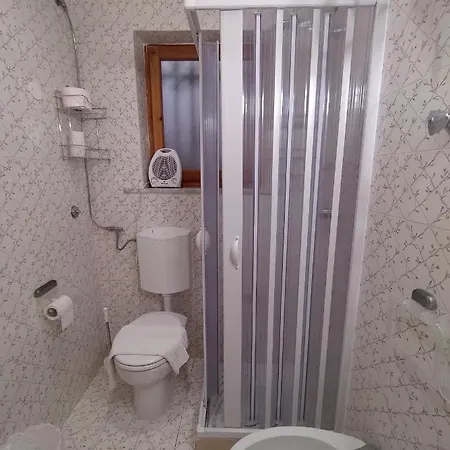 Casa Vacanze Lettoelatte Forio D'ischia * איסקיה